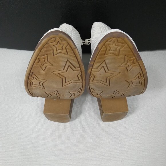 DIRTY LAUNDRY Unite Snake Embrossed Design Womens White Western Ankle Boot Sz 6 - Picture 12 of 13